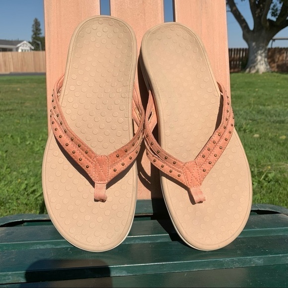 Women’s vionic Tasha toe post sandal - Picture 1 of 8